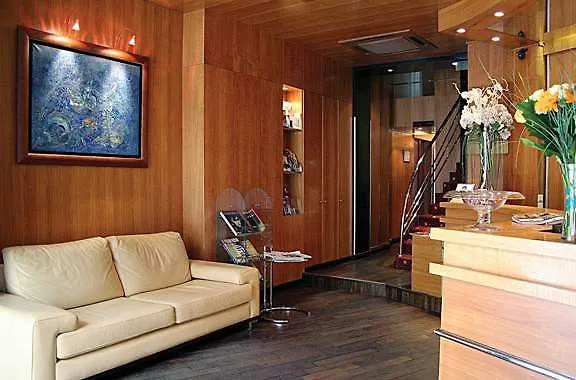 Hotel Elysees Paris 3*,