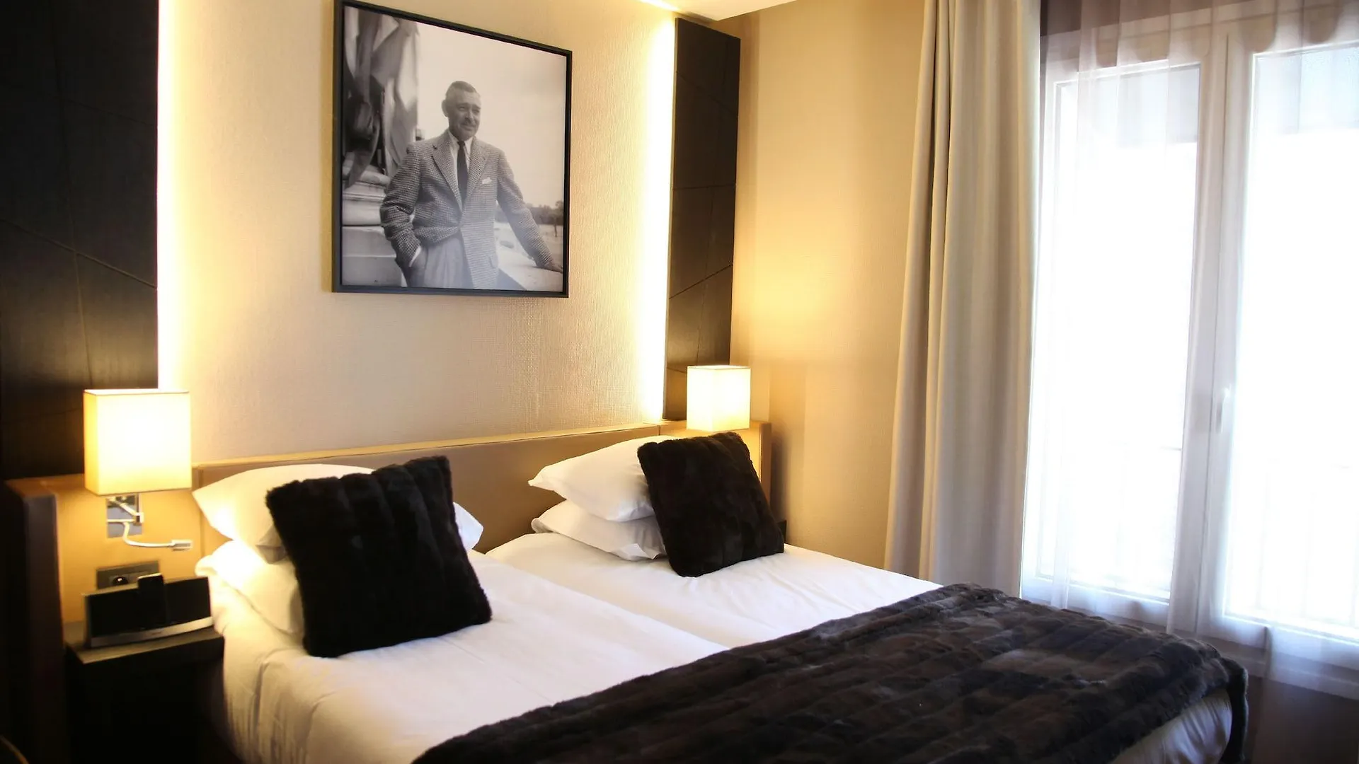 Hotel Elysees Paris 3*,